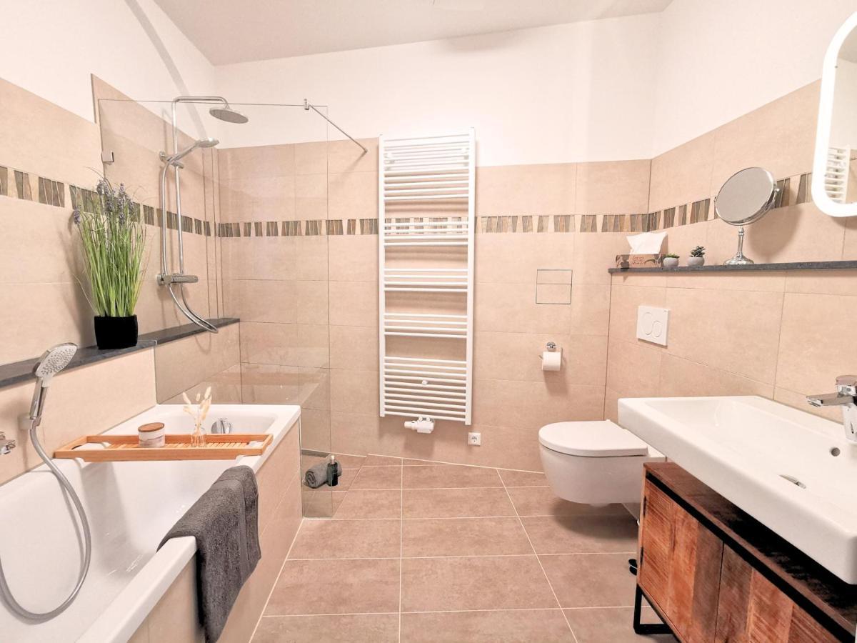 Meißen Fynbos Apartments Deluxe, Balkon, Historisch, Parkplatz מראה חיצוני תמונה