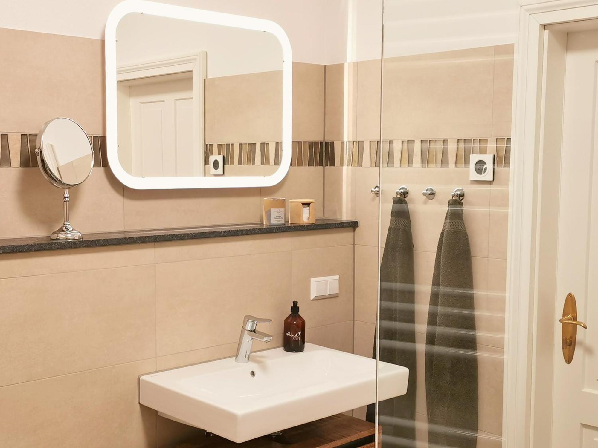 Meißen Fynbos Apartments Deluxe, Balkon, Historisch, Parkplatz מראה חיצוני תמונה